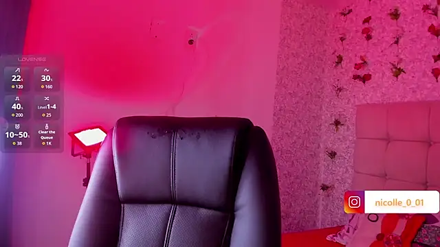 amelia ferrerx online show from 30, 11, 2025