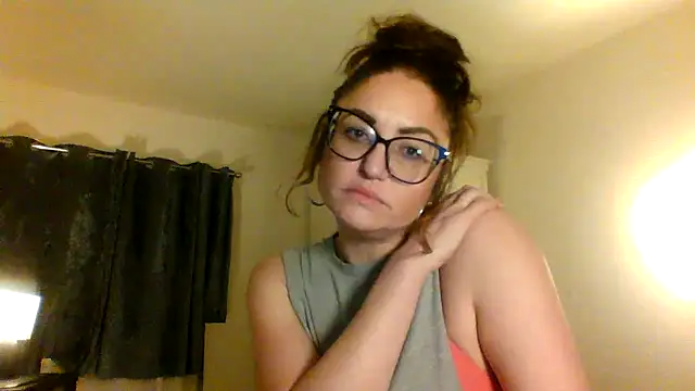 Snapshot of fatal_lover chatting on 7, 11, 2025 fatal lover online show from 7, 11, 2025