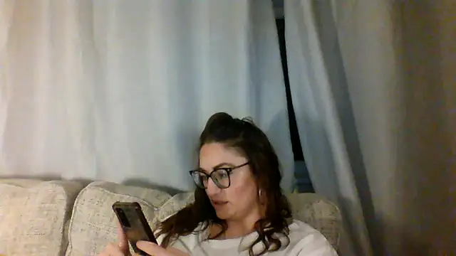 Snapshot of fatal_lover chatting on 2, 11, 2025 fatal lover online show from 2, 11, 2025