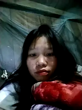 Snapshot of linh-miu99 chatting on 17, 10, 2025 linh-miu99 online show from 17, 10, 2025