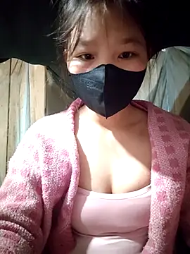 linh-miu99 online show from 5, 1, 2026