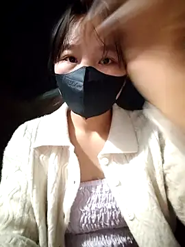 linh-miu99 online show from 18, 12, 2025