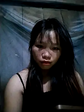 Snapshot of linh-miu99 chatting on 18, 10, 2025 linh-miu99 online show from 18, 10, 2025