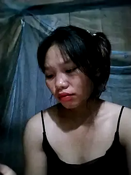 Snapshot of linh-miu99 chatting on 20, 10, 2025 linh-miu99 online show from 20, 10, 2025