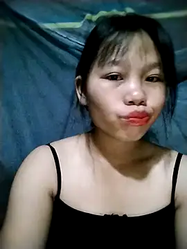 Snapshot of linh-miu99 chatting on 25, 10, 2025 linh-miu99 online show from 25, 10, 2025