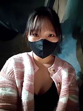 Snapshot of linh-miu99 chatting on 18, 11, 2025 linh-miu99 online show from 18, 11, 2025