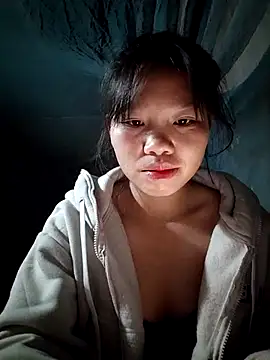 linh-miu99 online show from 14, 12, 2025