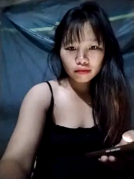 Snapshot of linh-miu99 chatting on 29, 10, 2025 linh-miu99 online show from 29, 10, 2025