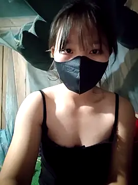 Snapshot of linh-miu99 chatting on 22, 11, 2025 linh-miu99 online show from 22, 11, 2025