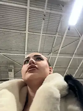 Snapshot of KiraSunshine chatting on 27, 11, 2025 KiraSunshine online show from 27, 11, 2025