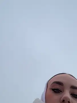 Snapshot of KiraSunshine chatting on 12, 11, 2025 KiraSunshine online show from 12, 11, 2025