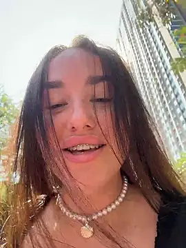 KiraSunshine online show from 11, 3, 2026