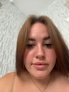 Snapshot of KiraSunshine chatting on 26, 6, 2026 KiraSunshine online show from 26, 6, 2026
