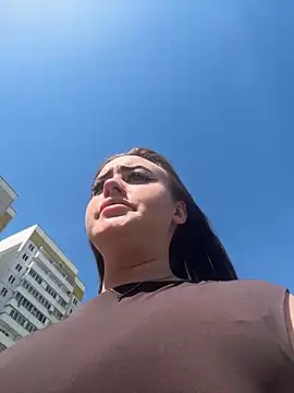 KiraSunshine online show from 4, 6, 2026