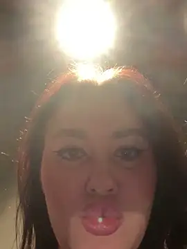 Snapshot of KiraSunshine chatting on 24, 10, 2025 KiraSunshine online show from 24, 10, 2025