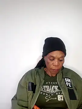 Hotcougar online show from 28, 11, 2025