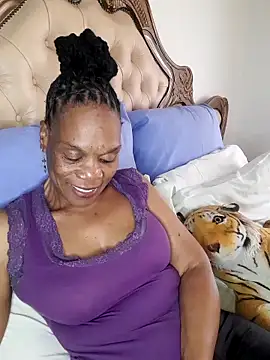 Hotcougar online show from 5, 12, 2025