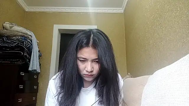 LinneaHyles online show from 4, 11, 2025