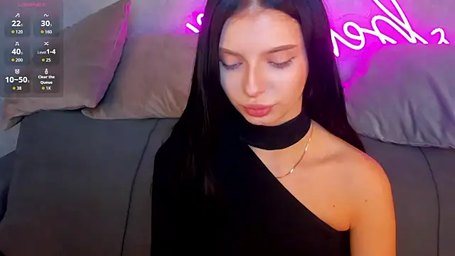 Eva Mayers online show from 6, 11, 2025