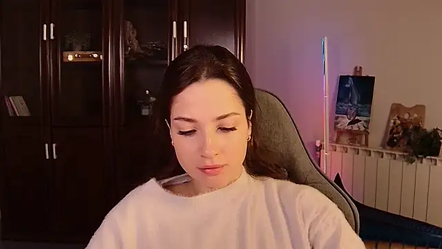 KiraVair online show from 9, 11, 2025