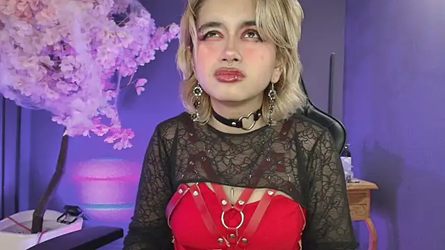 Snapshot of Navier__ chatting on 28, 10, 2025 Navier online show from 28, 10, 2025