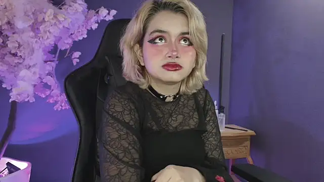 Snapshot of Navier__ chatting on 26, 10, 2025 Navier online show from 26, 10, 2025