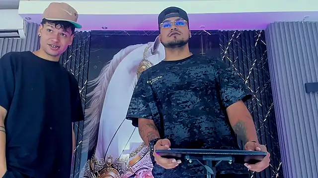 handsome boys22 online show from 17, 11, 2025