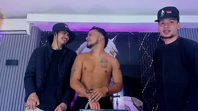 handsome boys22 online show from 14, 12, 2025