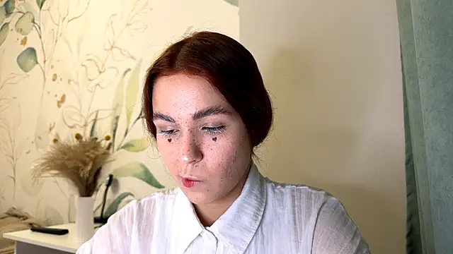 LunaAfrodita online show from 28, 10, 2025