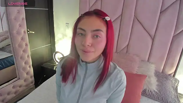 melanie roux   online show from 4, 11, 2025