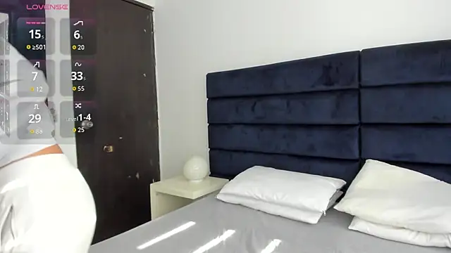 melanie roux   online show from 23, 11, 2025