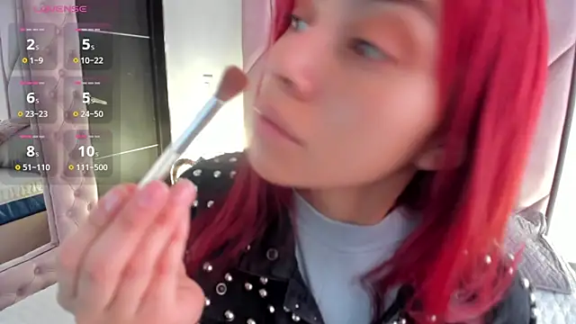 melanie roux   online show from 5, 11, 2025