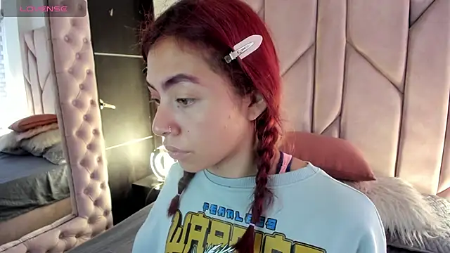 melanie roux   online show from 17, 11, 2025