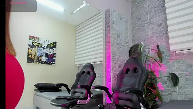 Snapshot of MiaCassel chatting on 23, 11, 2025 MiaCassel online show from 23, 11, 2025