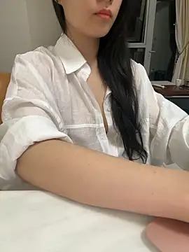 Minhee22 online show from 11, 11, 2025