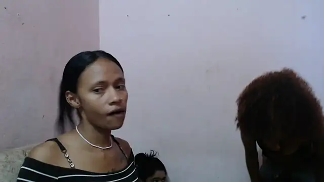 ricaslatinas1 online show from 17, 12, 2025