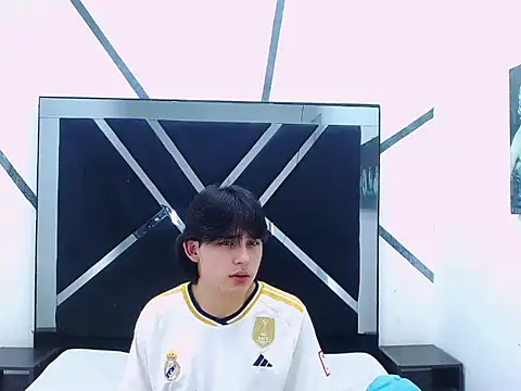 Tom 0001 online show from 29, 10, 2025