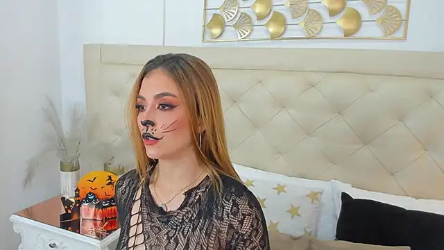 lucia lorenz online show from 31, 10, 2025