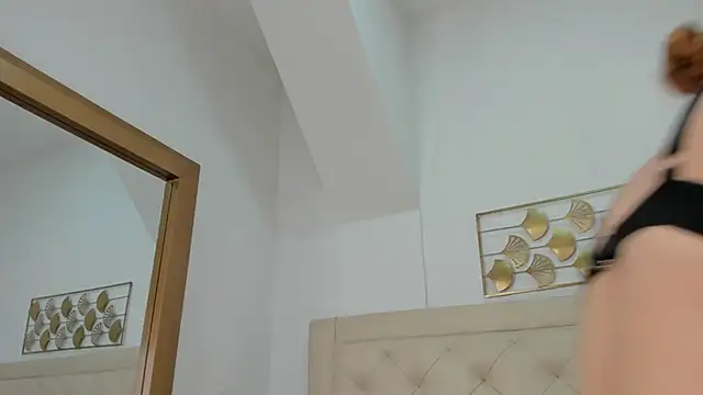 lucia lorenz online show from 8, 1, 2026