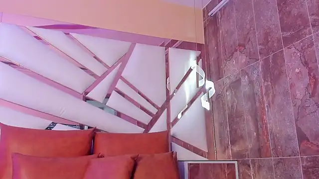 Catalina-Thompson online show from 10, 4, 2026