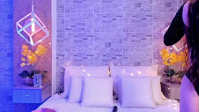 Snapshot of Catalina-Thompson chatting on 20, 11, 2025 Catalina-Thompson online show from 20, 11, 2025