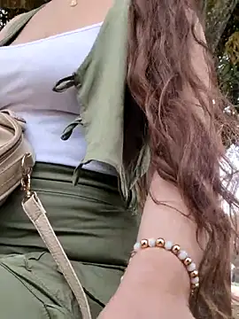 Snapshot of Catalina-Thompson chatting on 5, 2, 2026 Catalina-Thompson online show from 5, 2, 2026