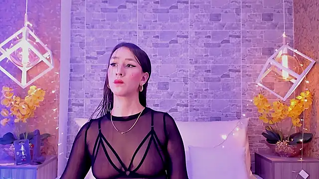 Snapshot of Catalina-Thompson chatting on 27, 11, 2025 Catalina-Thompson online show from 27, 11, 2025