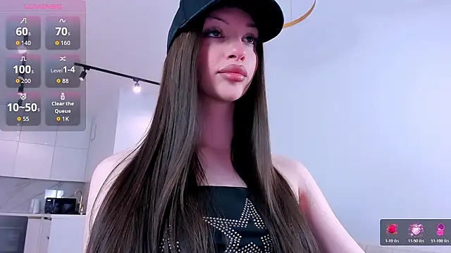 Snapshot of khloeforever chatting on 2, 2, 2026 khloeforever online show from 2, 2, 2026