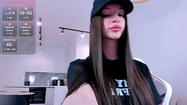 Snapshot of khloeforever chatting on 4, 2, 2026 khloeforever online show from 4, 2, 2026