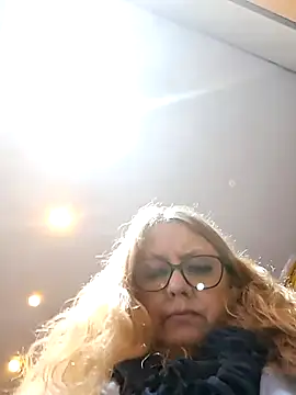 Snapshot of JennyInVegas chatting on 6, 7, 2026 JennyInVegas online show from 6, 7, 2026