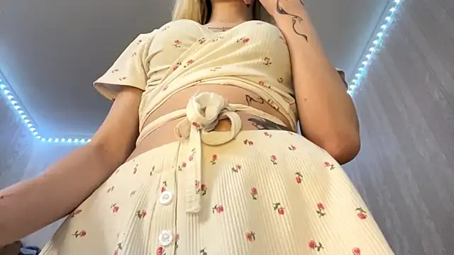 Twist drip blonde online show from 16, 11, 2025