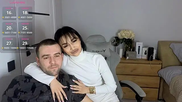 AdeleLaCr0ix online show from 28, 10, 2025