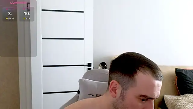 AdeleLaCr0ix online show from 26, 10, 2025