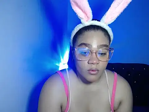 2moons full of love online show from 19, 6, 2026